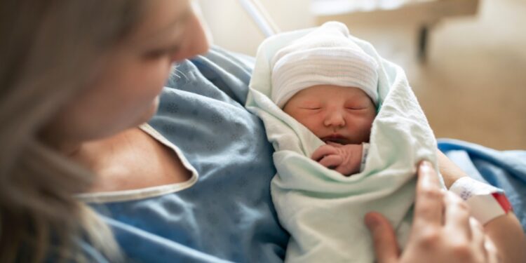 Récord de caída en el número de nacimientos de niños en la UE en 2023