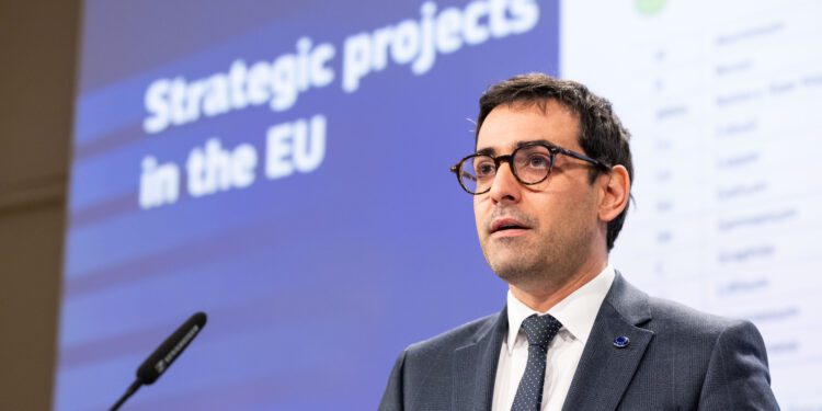 Bruselas selecciona 47 proyectos estratégicos, 7 de ellos españoles, para impulsar el acceso a las materias primas en la UE