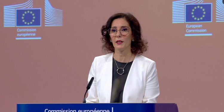 Bruselas refuerza su compromiso con la igualdad de género con su hoja de ruta para los derechos de las mujeres