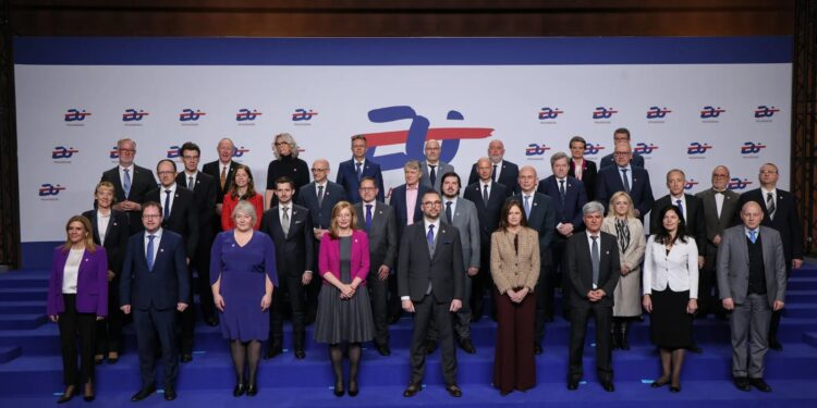 La Declaración de Varsovia impulsa una financiación ambiciosa para la ciencia y la innovación en Europa