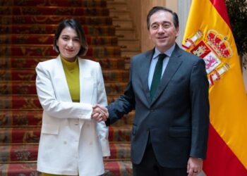 Albares aborda en Madrid con la canciller de Colombia la Cumbre UE-CELAC de Bogotá