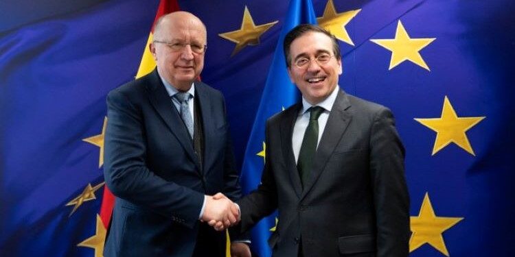 Albares aborda con el comisario de Defensa “la importancia de la seguridad y disuasión europea”