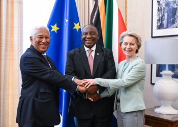 Von der Leyen anuncia un paquete Global Gateway para Sudáfrica por valor de casi 5.000 millones de euros