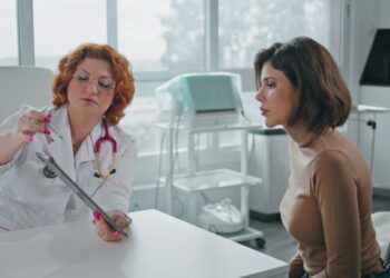 El 69,1% de las mujeres de la UE necesitaron un reconocimiento médico en 2023