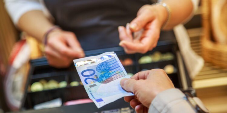 La inflación anual desciende hasta el 2,3% en la zona euro