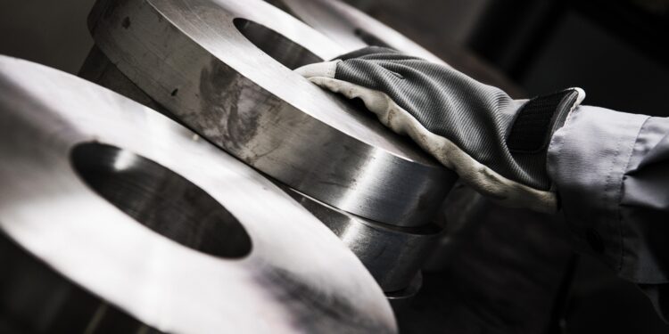 Bruselas presenta un plan para impulsar la competitividad en la siderurgia