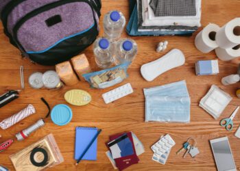 Bruselas insta a los hogares europeos a contar con un «kit de emergencia» ante futuras crisis