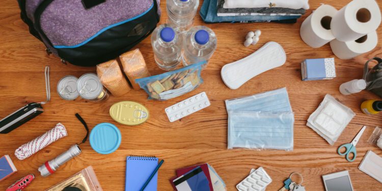 Bruselas insta a los hogares europeos a contar con un «kit de emergencia» ante futuras crisis