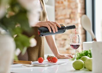 La Comisión propone medidas para reforzar la competitividad y posición del sector vitivinícola