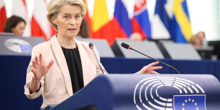 Von der Leyen advierte que los aranceles estadounidenses «crearán un monstruo burocrático con nuevos procedimientos aduaneros»