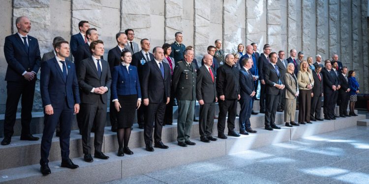 Los aliados de Ucrania anuncian en Bruselas 21.000 millones en ayuda militar