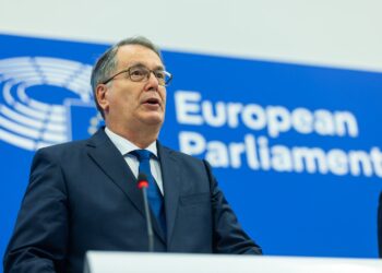 Nicolás Pascual de la Parte presenta en el Parlamento Europeo el Informe Anual sobre Seguridad y Defensa