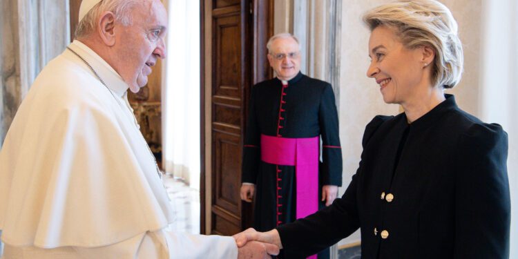 Von der Leyen, Costa y Metsola encabezarán la representación europea en el funeral del Papa Francisco