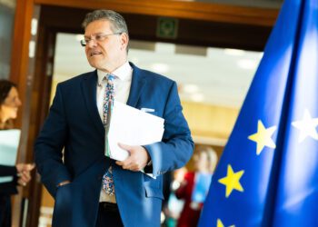 La UE mantiene su oferta de eliminación mutua de aranceles y pide mayor claridad a EE. UU. para avanzar en las negociaciones comerciales