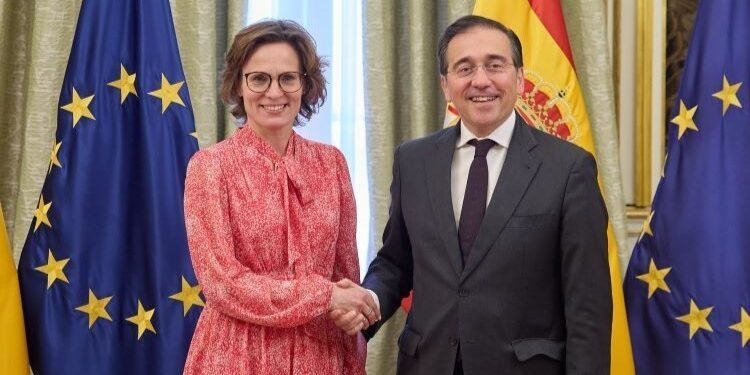 Albares aboga por un nuevo impulso al Pacto Verde ante la comisaria europea de medio ambiente