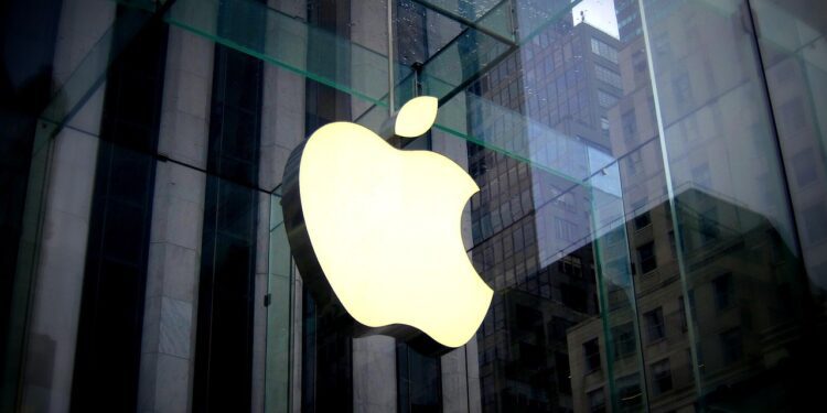 Bruselas impone multas de 500 y 200 millones de euros a Apple y Meta por violar la Ley de Mercados Digitales
