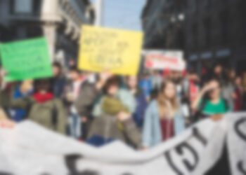 Le Pen y el auge de la ultraderecha: una reflexión sobre el papel del poder judicial y la desconfianza institucional en Europa