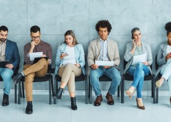 El desempleo se sitúa en el 6,1% en la zona euro y en el 5,7% en la UE