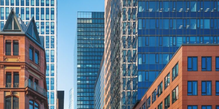 151.004 grupos de empresas multinacionales operaban en la UE y los países de la AELC en 2023