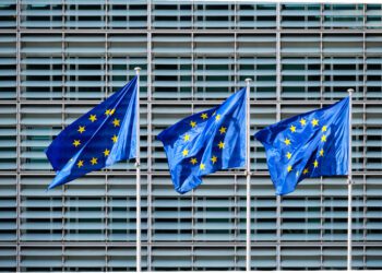 Bruselas formaliza la suspensión de contramedidas comerciales contra EE. UU. para dar paso a negociaciones