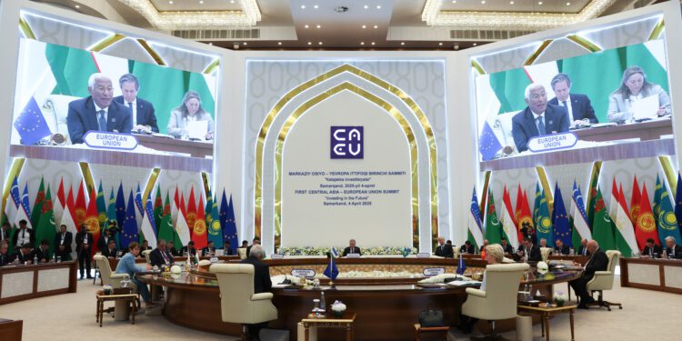 La UE y Asia Central destacan su compromiso con una cooperación estratégica y sostenible en su primera cumbre birregional