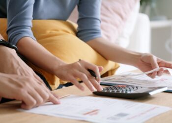 La inflación anual de la zona del euro desciende hasta el 2,2%