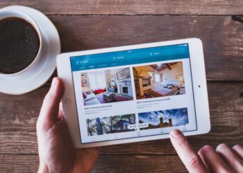 El número de noches pasadas en alojamientos turísticos reservados a través de plataformas aumentó un 18,8%