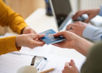 4,3 millones de personas estaban bajo protección temporal en la UE el pasado febrero