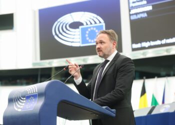 El comisario de Energía advierte que el apagón en la Península Ibérica es “una llamada de atención sobre la seguridad energética en Europa”