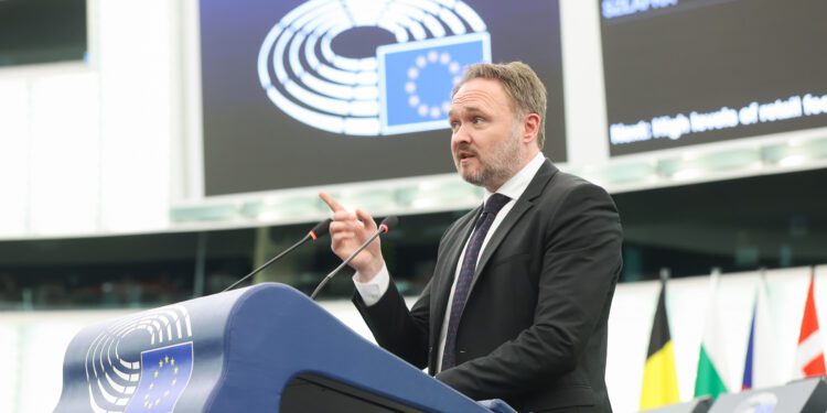 El comisario de Energía advierte que el apagón en la Península Ibérica es “una llamada de atención sobre la seguridad energética en Europa”