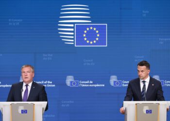 La UE examina a Hungría por su deriva contra los derechos LGTBIQ+ y mantiene activo el procedimiento del artículo 7