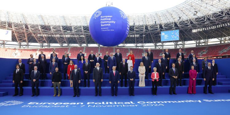 Agenda: Reunión de la Comunidad Política Europea en Tirana