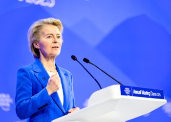 Von der Leyen y Trump acuerdan una prórroga hasta el 9 de julio para evitar la guerra arancelaria
