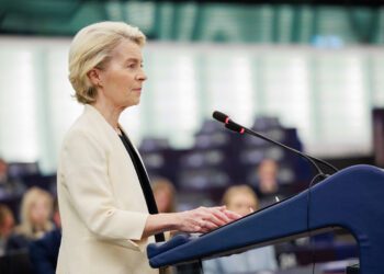 Von der Leyen asegura que reabrir el suministro de gas y petróleo rusos «sería un error de proporciones históricas»