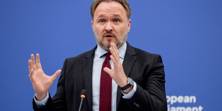 Bruselas lanza su plan para cortar toda dependencia del gas ruso antes de 2027