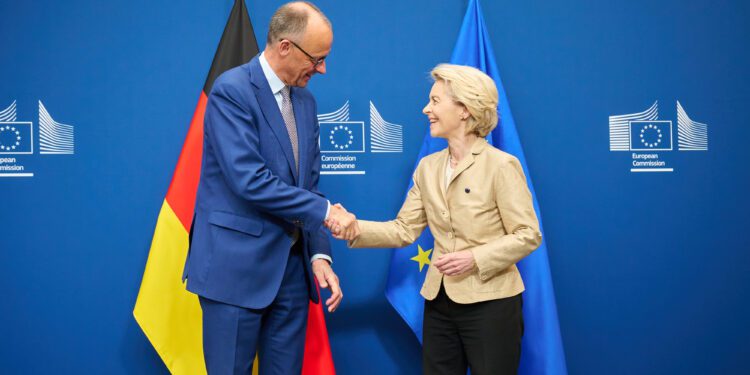 Merz destaca la competitividad industrial y la defensa común como prioridades en su encuentro con von der Leyen