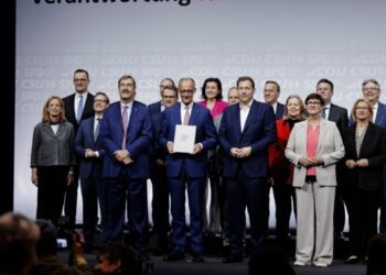 Conservadores y socialdemócratas firman el acuerdo de coalición que precede la elección de Merz como canciller