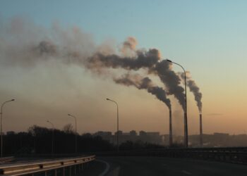 Las emisiones de gases de efecto invernadero en la UE suben un 2,2 % en el último trimestre de 2024