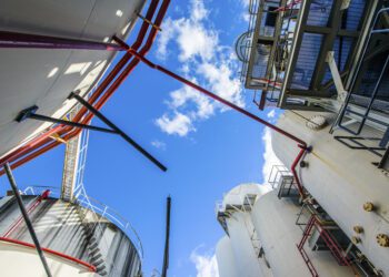 La Eurocámara aprueba exenciones para pequeñas importaciones en el mecanismo de ajuste por carbono