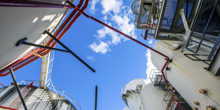 La Eurocámara aprueba exenciones para pequeñas importaciones en el mecanismo de ajuste por carbono