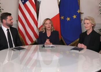 Vance, Meloni y Von der Leyen buscan relanzar las relaciones transatlánticas en Roma