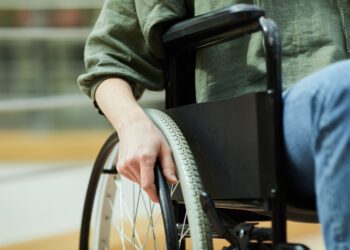 El riesgo de pobreza y exclusión es un 61% mayor en las personas con diversidad funcional