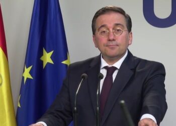 Albares pide a la UE que utilice “toda su potencia diplomática” para promover la desescalada entre Irán e Israel