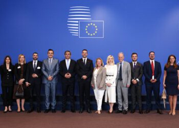 La UE y Montenegro cierran provisionalmente el capítulo de contratación pública en el proceso de adhesión