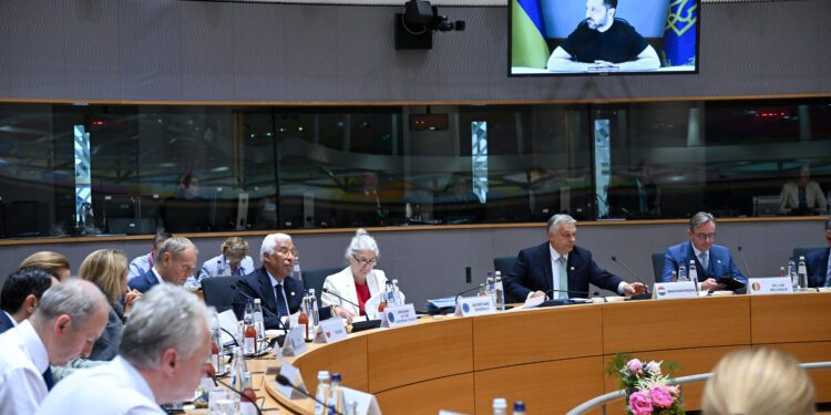 Hungría y Eslovaquia entorpecen el apoyo del bloque a Ucrania en la Cumbre Europea