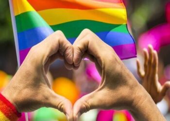 España y otros 14 países condenan la violencia y la persecución contre el colectivo LGTBIQ+