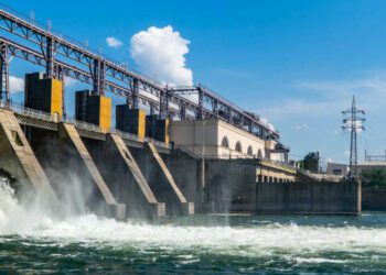 La proporción de electricidad procedente de energías renovables cae a principios de 2025