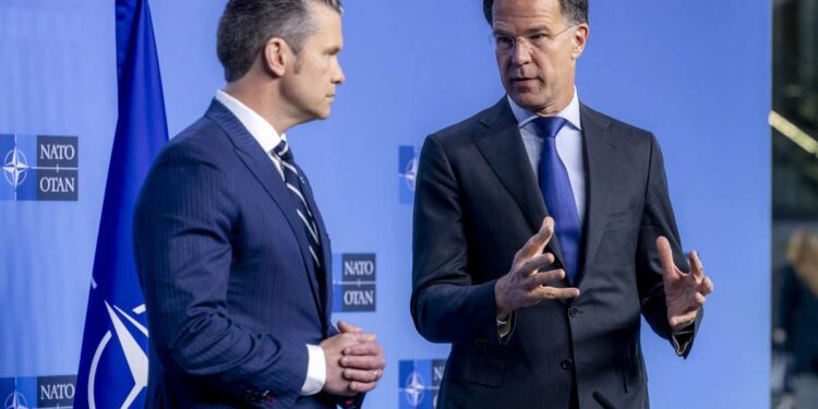 España debe encontrar respuestas a las demandas de Trump ante la cumbre de la OTAN en La Haya