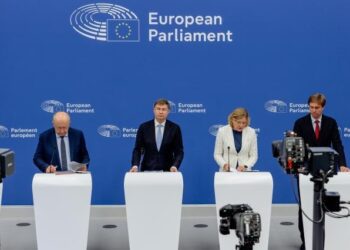 La Comisión Europea presenta el paquete de simplificación para agilizar los trámites y desbloquear los 800.000 millones en inversión en defensa