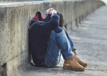 El 6% de los jóvenes se encuentran en situación de privación material y social grave